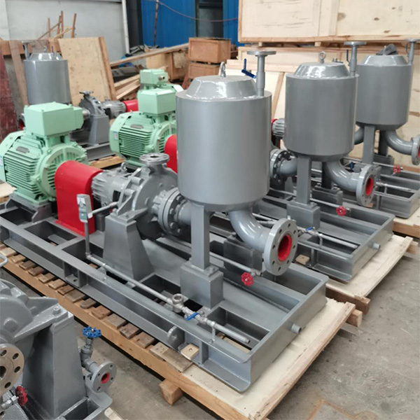 self-priming pump